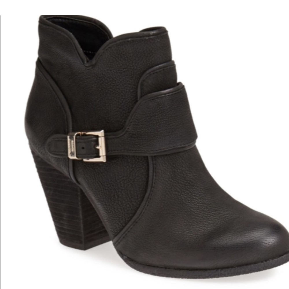 Vince Camuto Harlen buckle booties 8.5 original box